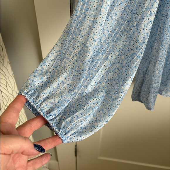 H&M Light Blue Patterned Blouse - Picture 3 of 3